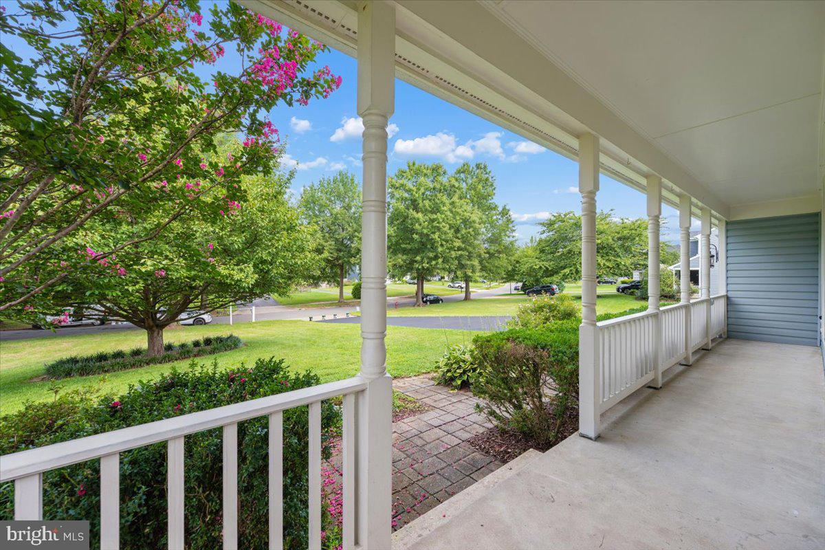 17225 General Custer Way Property Photo 4