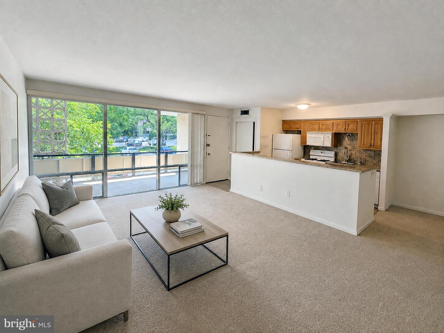 7559 Spring Lake Dr #d2 Property Photo 4
