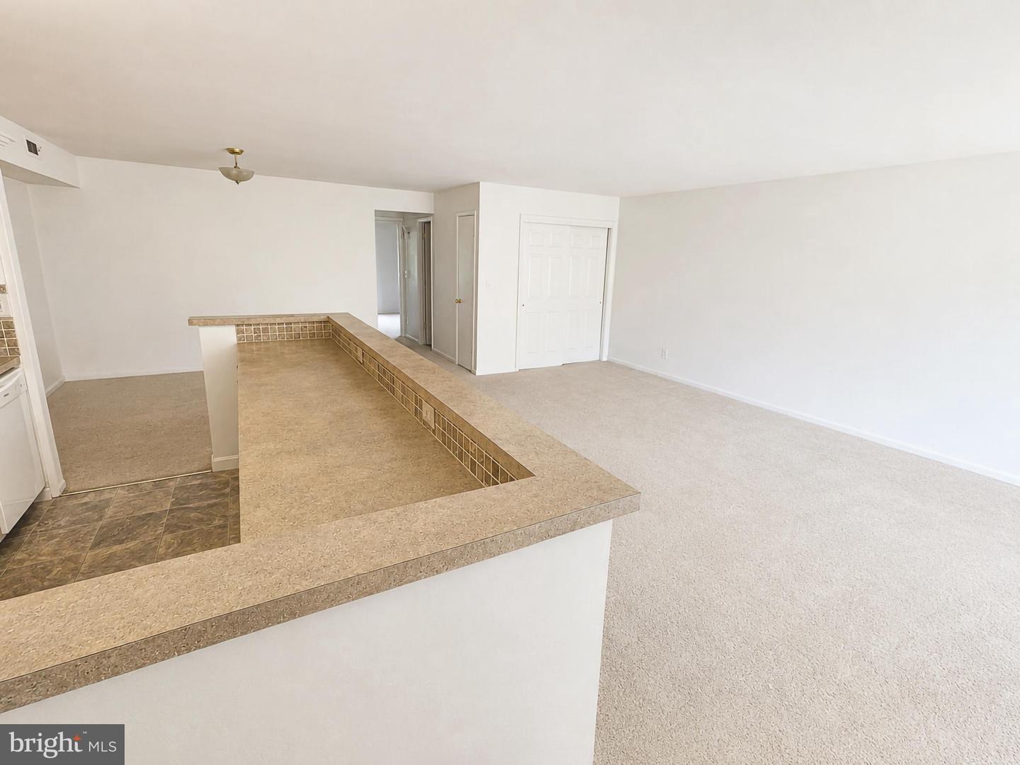 7559 Spring Lake Dr #d2 Property Photo 7