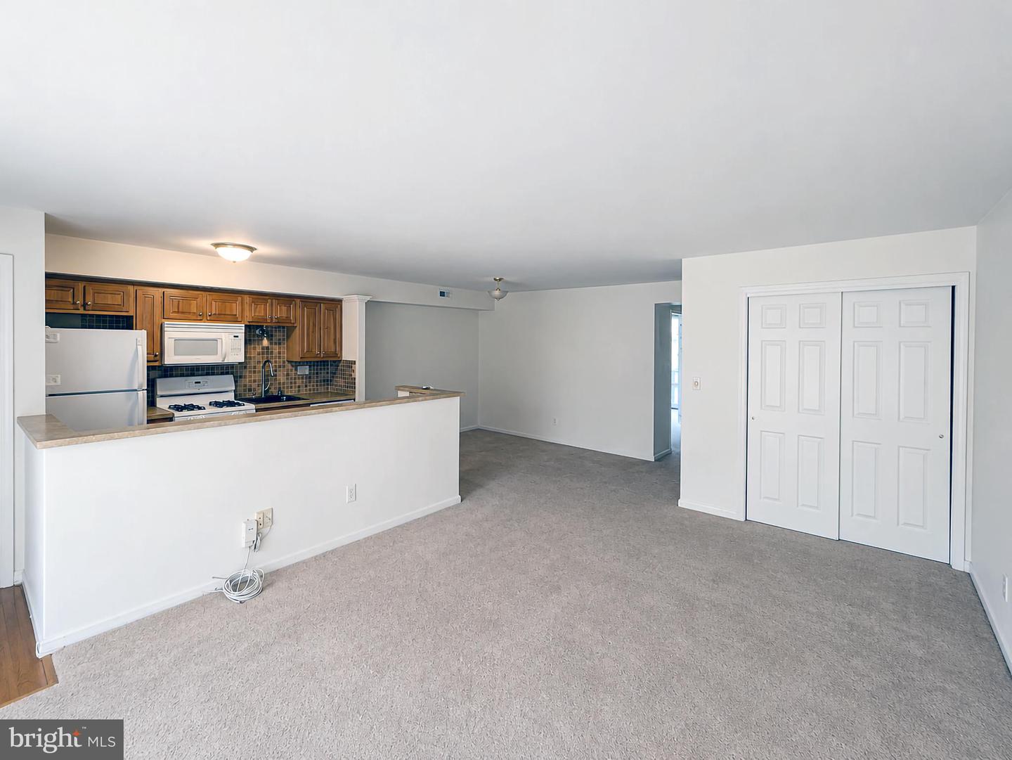 7559 Spring Lake Dr #d2 Property Photo 11