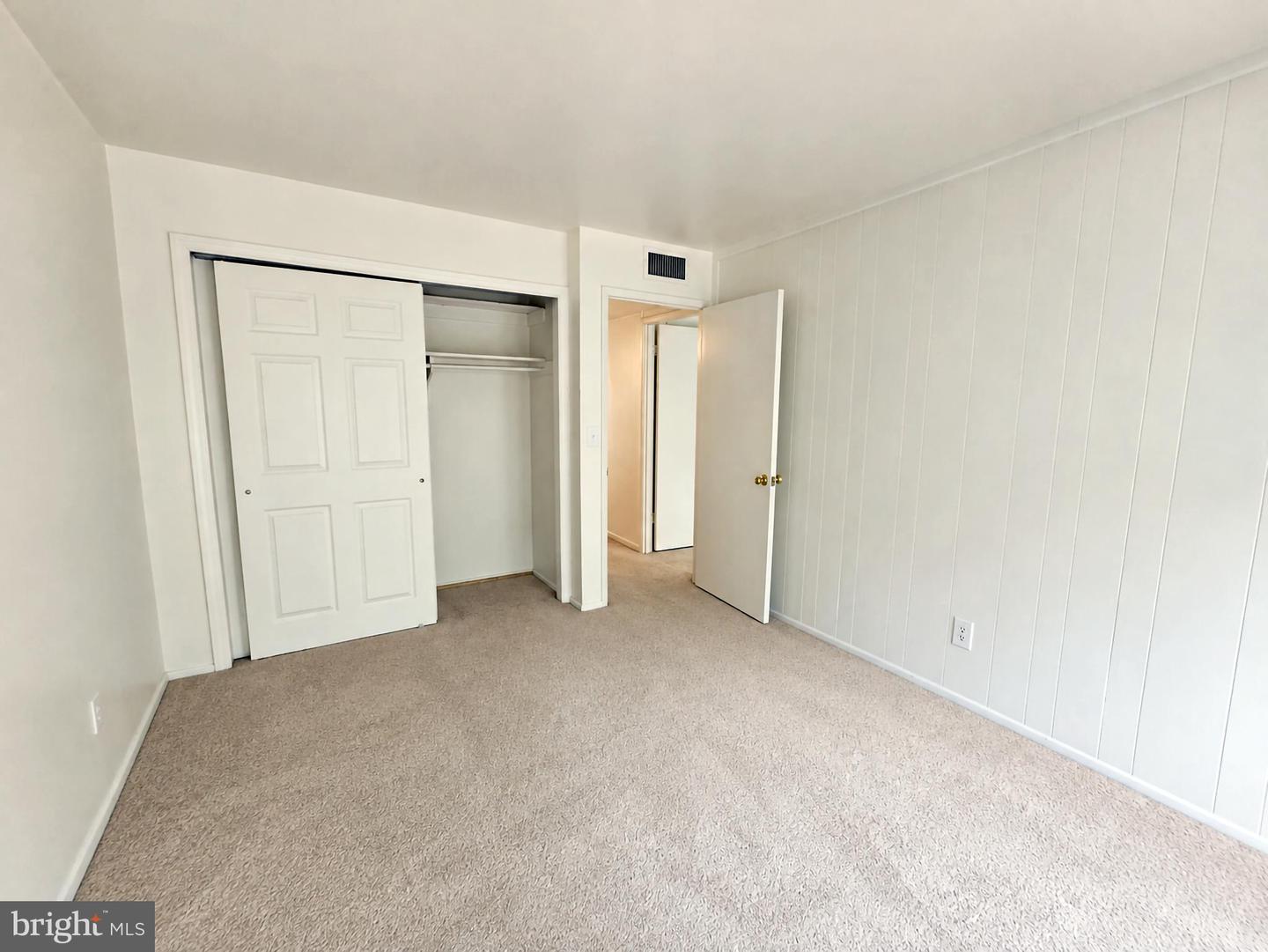 7559 Spring Lake Dr #d2 Property Photo 18
