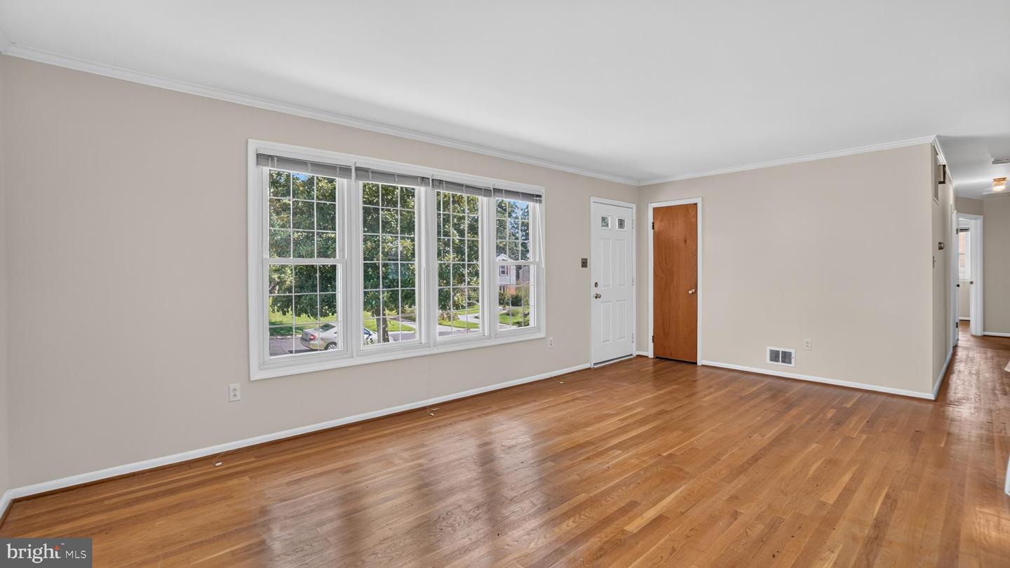 3131 Castleleigh Rd Property Photo 3
