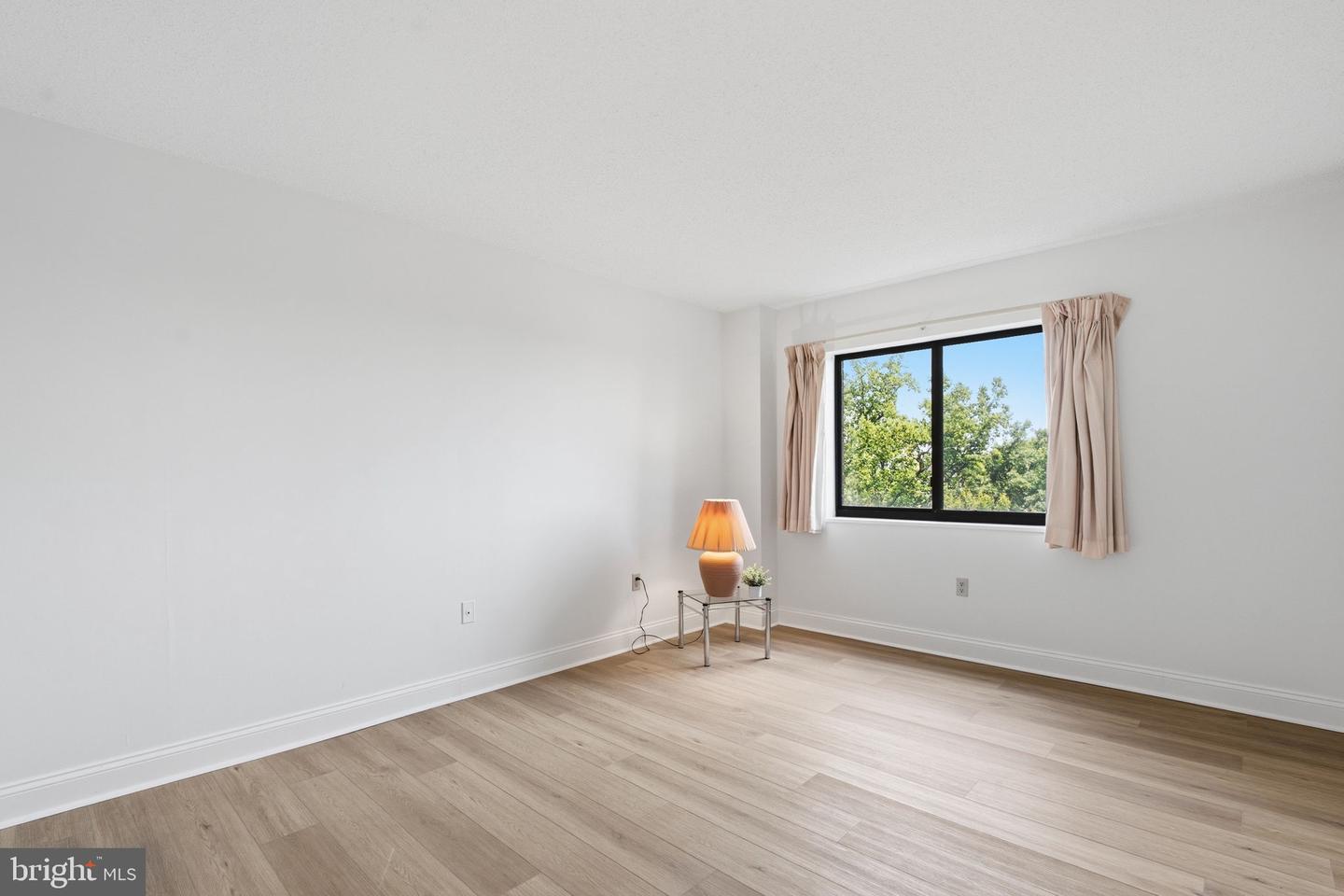 15100 Interlachen Dr #4-822 Property Photo 14
