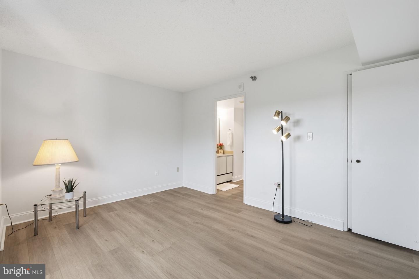 15100 Interlachen Dr #4-822 Property Photo 21