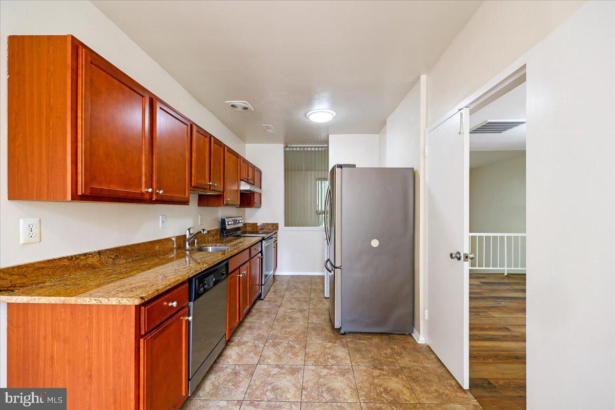 19567 Brassie Place #3-c Property Photo 8