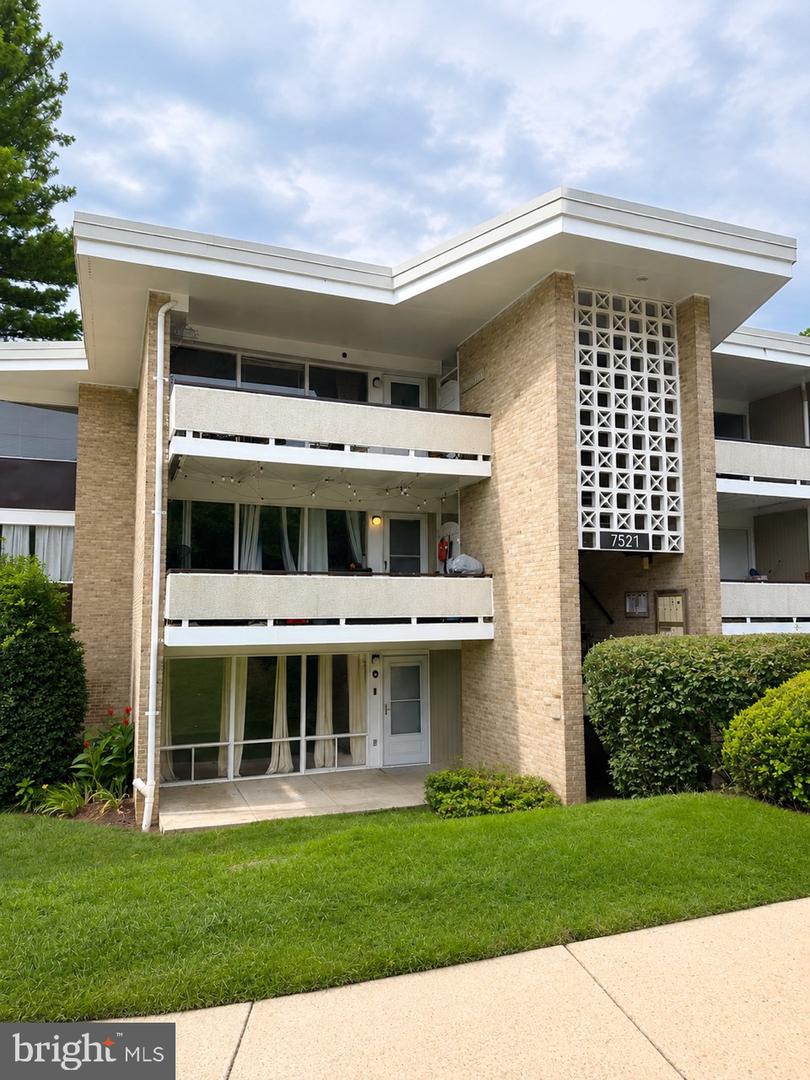 7521 Spring Lake Dr #b1 Property Photo 2