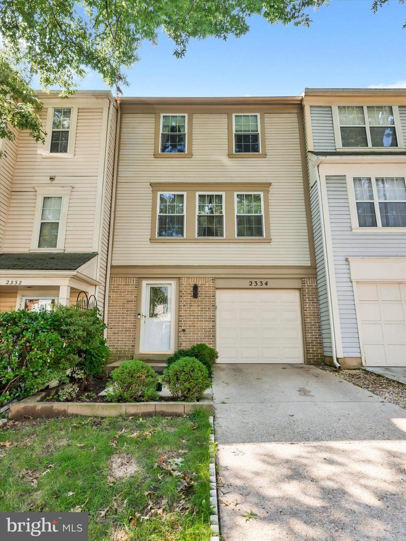 2334 London Bridge Dr Property Photo 4