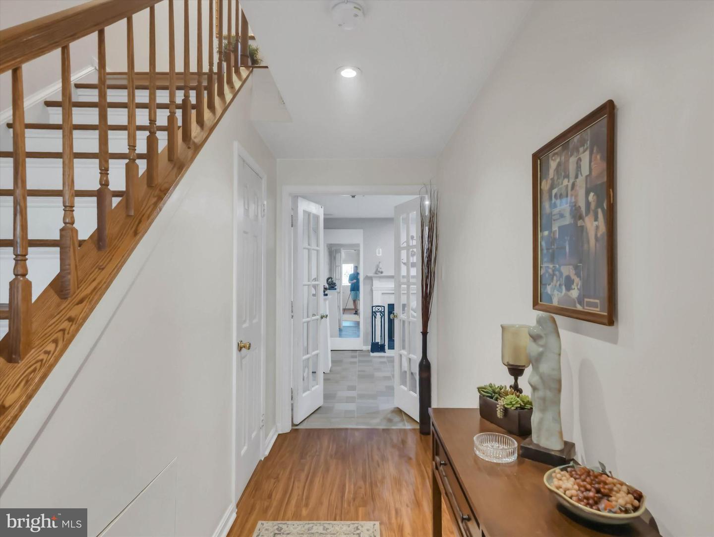 2334 London Bridge Dr Property Photo 8