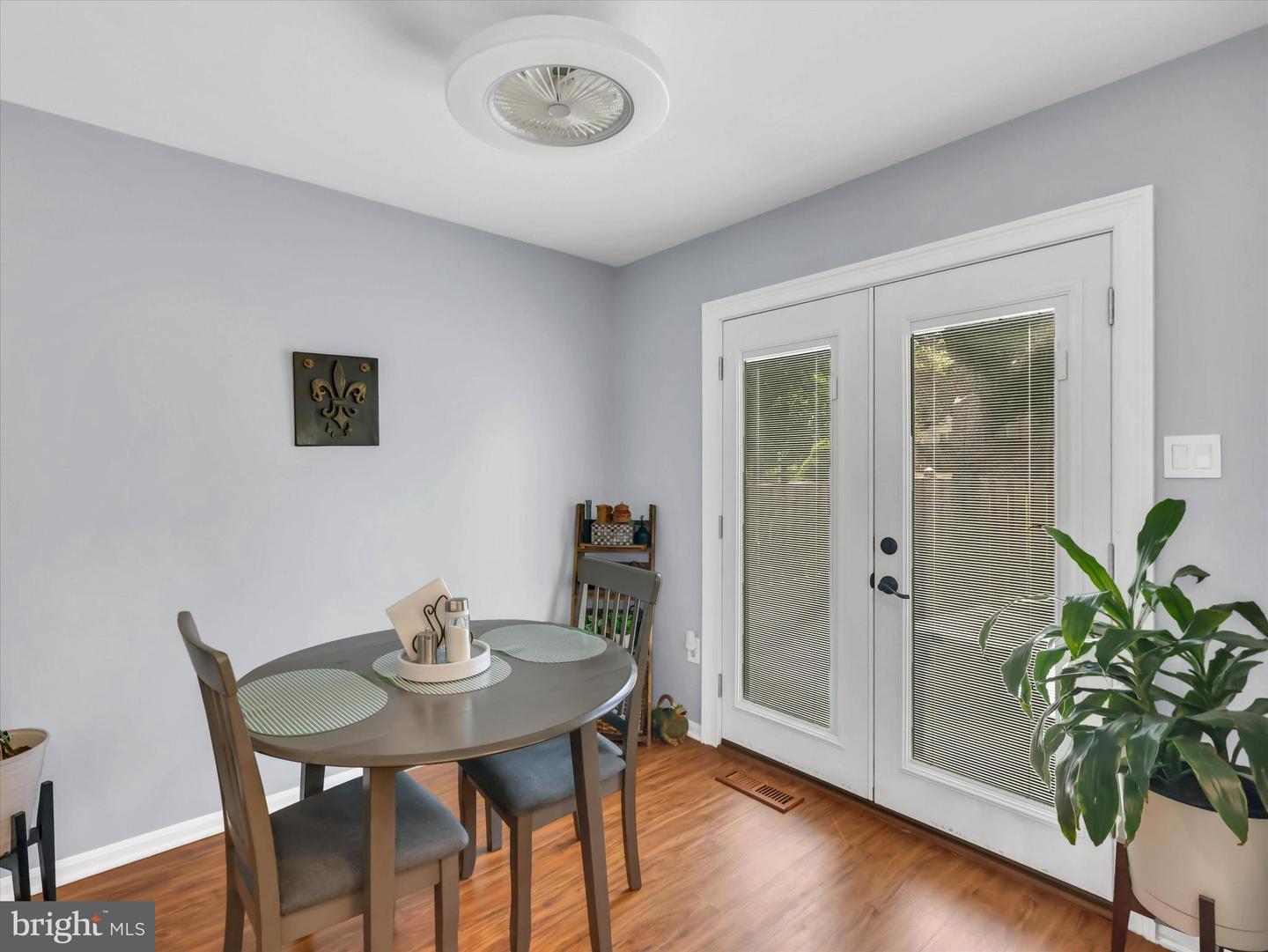 2334 London Bridge Dr Property Photo 19