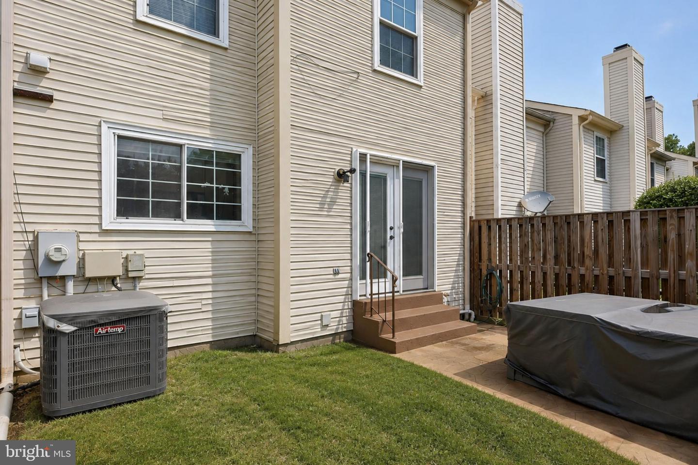 2334 London Bridge Dr Property Photo 35