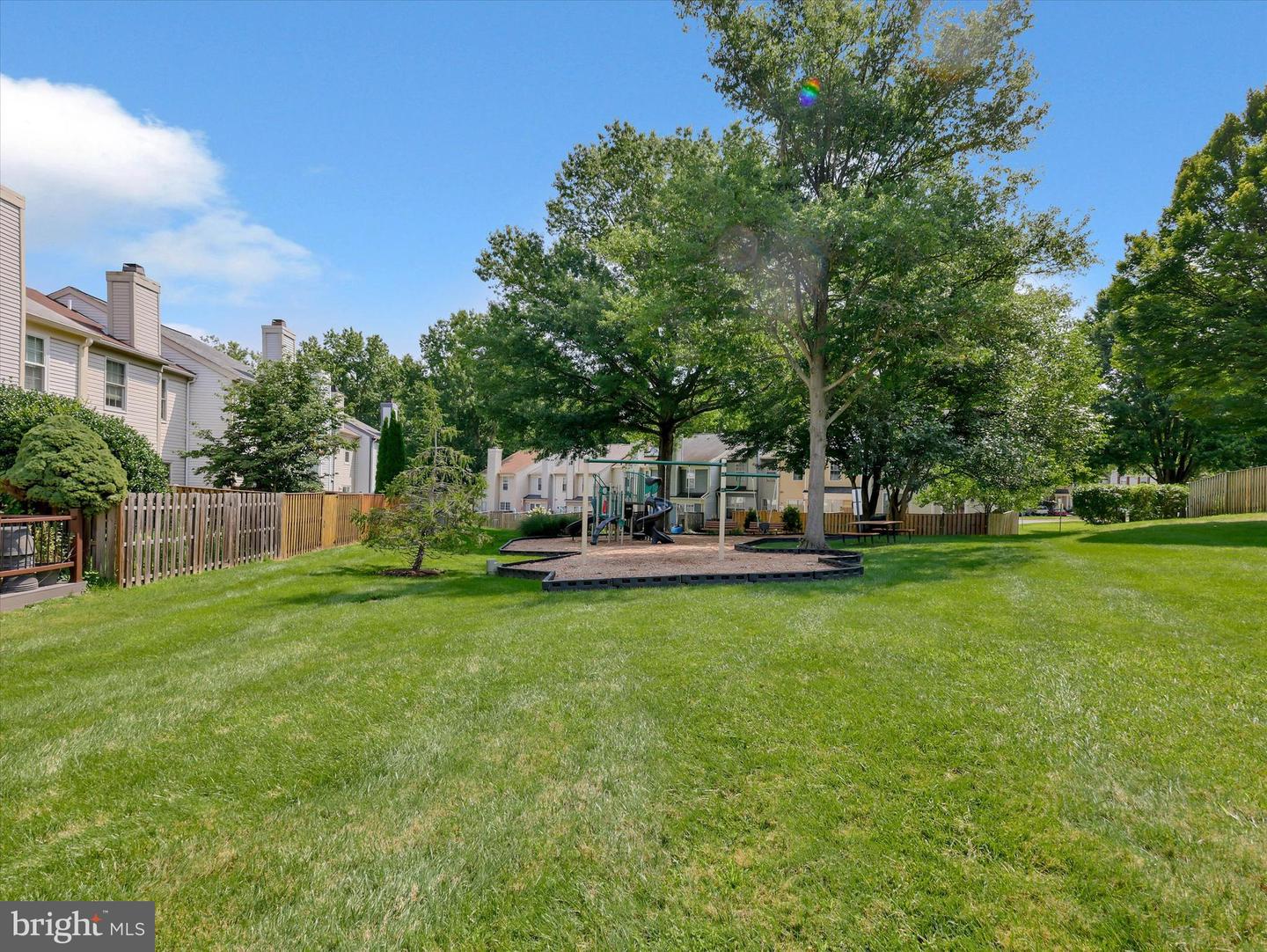 2334 London Bridge Dr Property Photo 37