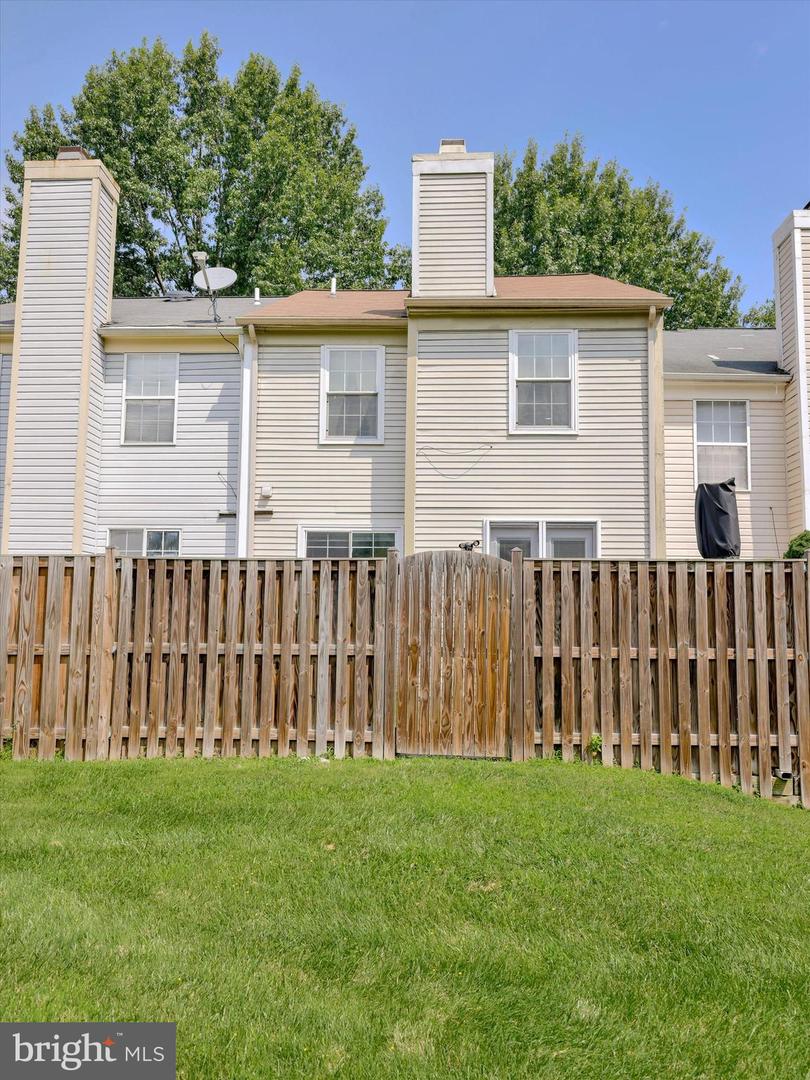 2334 London Bridge Dr Property Photo 39