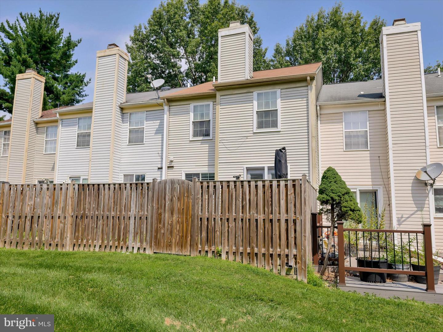 2334 London Bridge Dr Property Photo 40