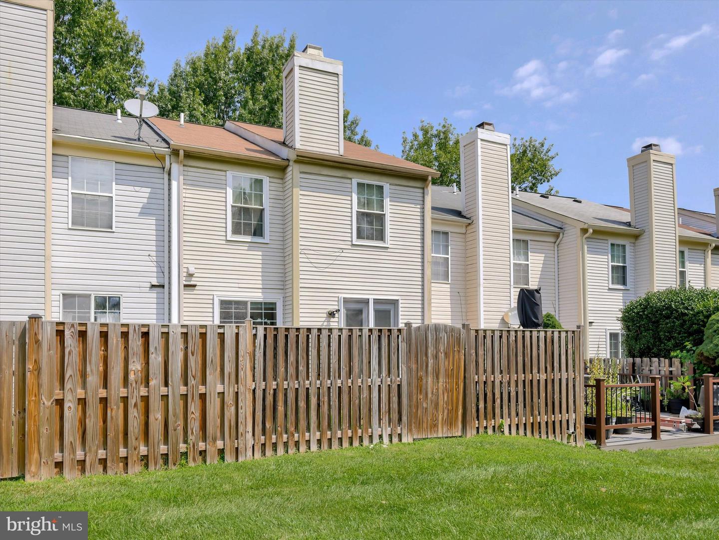2334 London Bridge Dr Property Photo 41