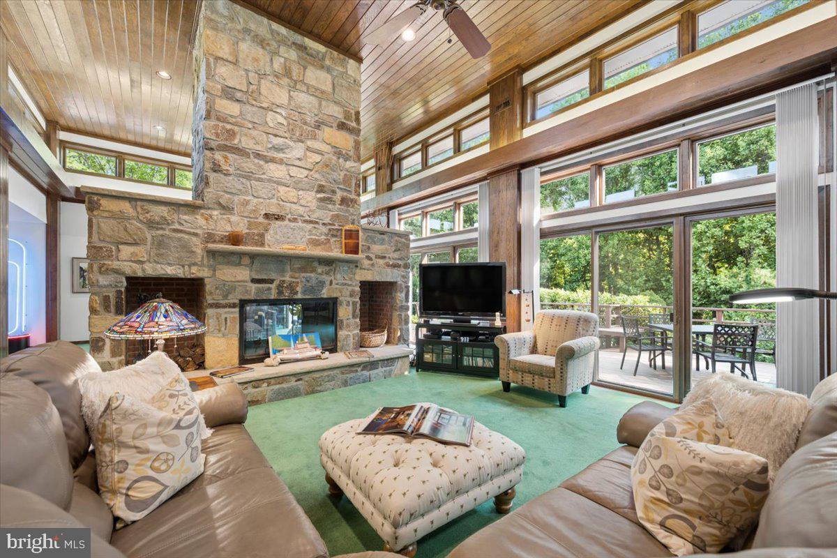 17026 Barn Ridge Dr Property Photo 32