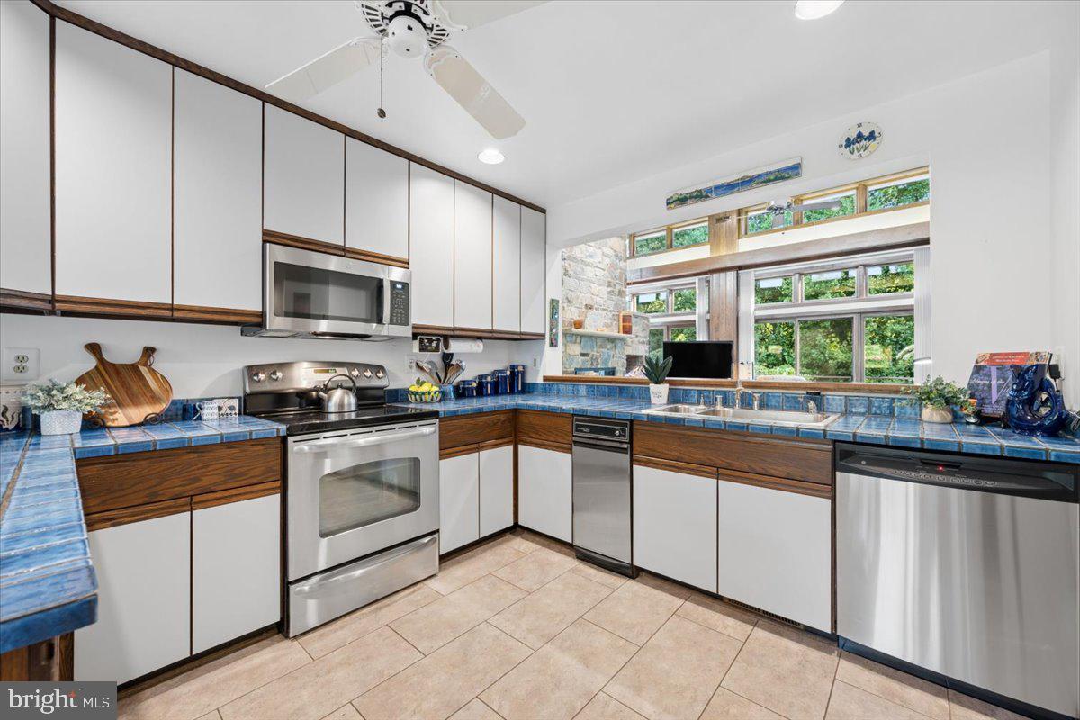 17026 Barn Ridge Dr Property Photo 35