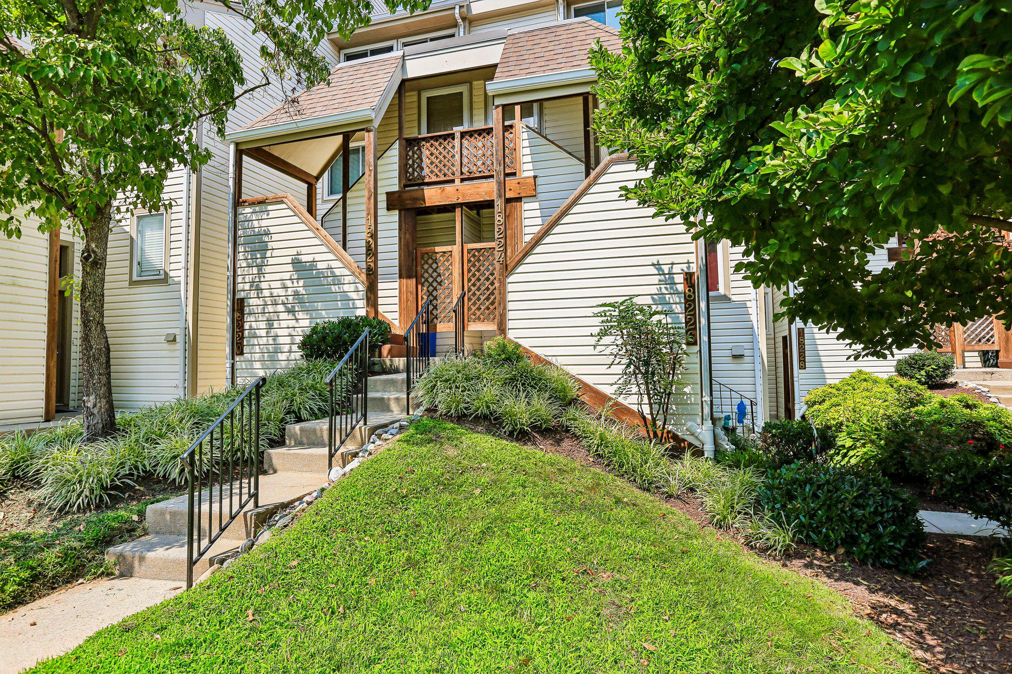 18224 Windsor Hill Dr #307 Property Photo 2