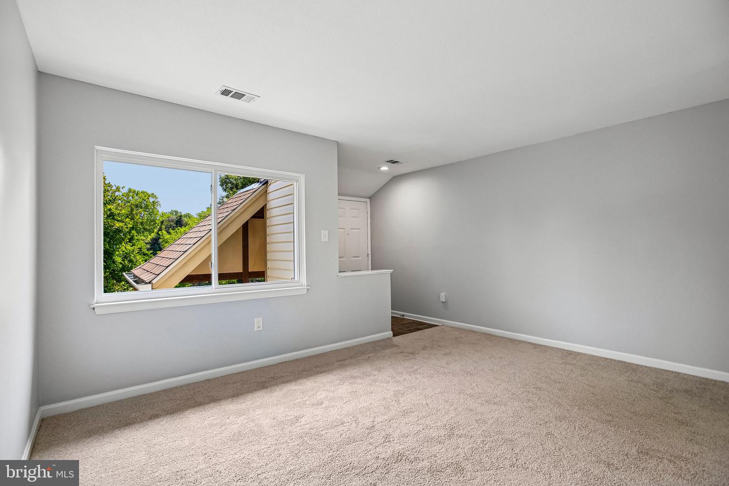 18224 Windsor Hill Dr #307 Property Photo 4