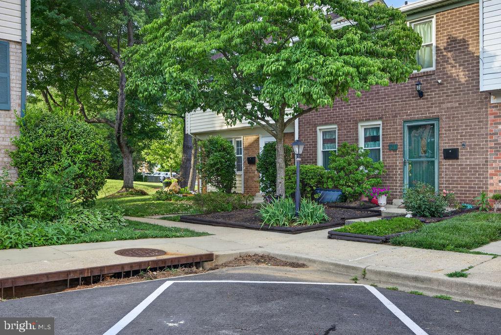 19 BIG ACRE SQ #20-1 Property Photo 1