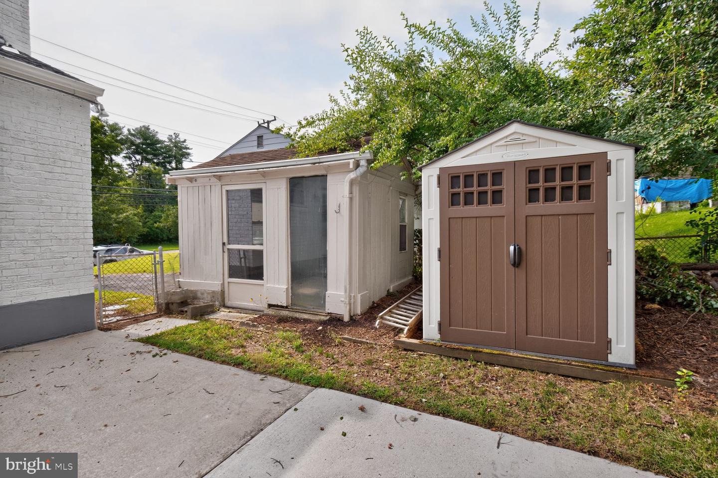 708 1st St Property Photo 31
