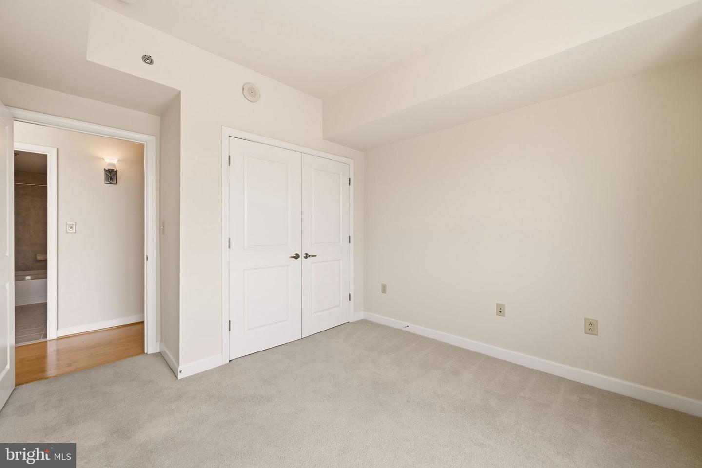 5750 Bou Ave #812 Property Photo 17