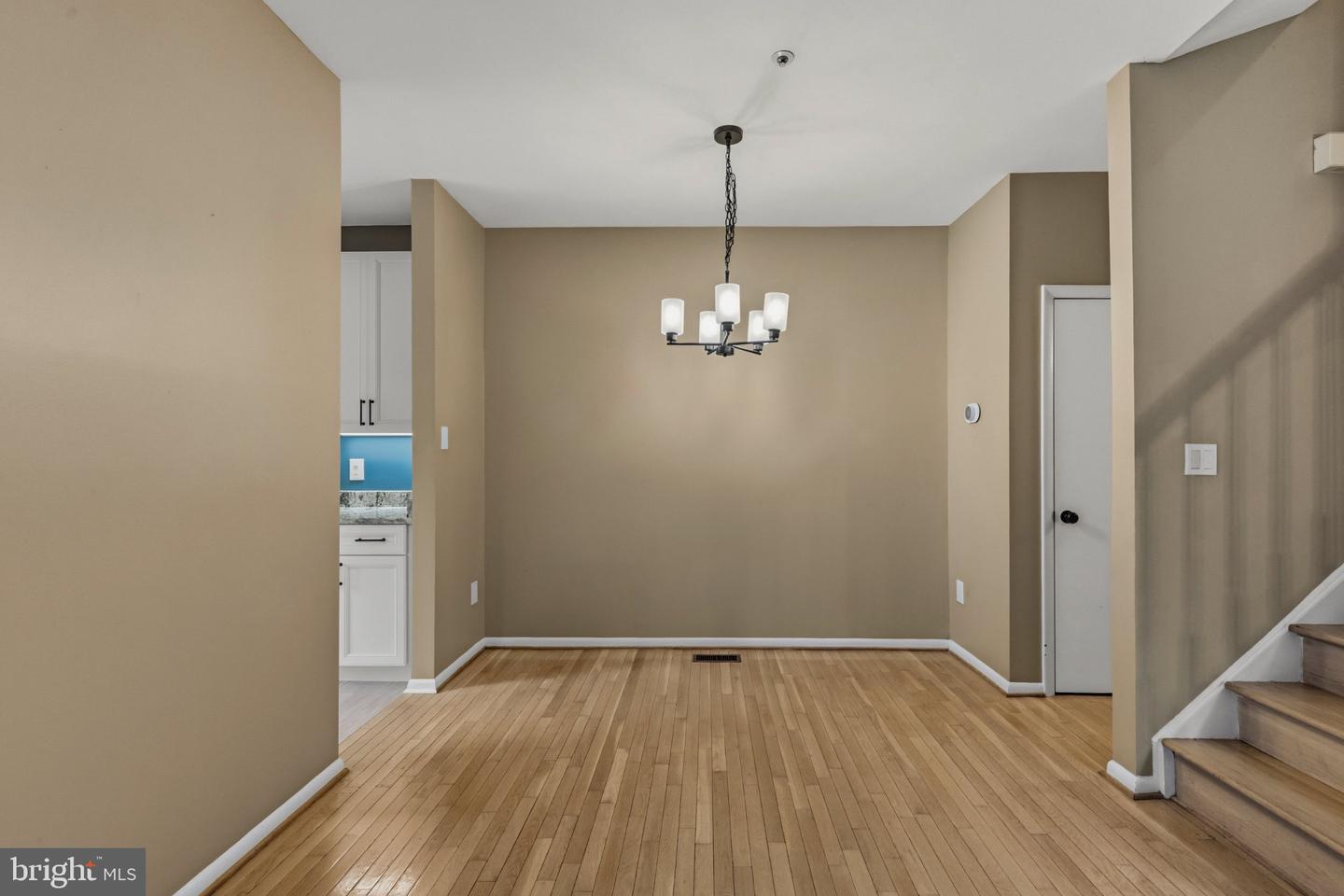 10344 Royal Woods Ct Property Photo 5