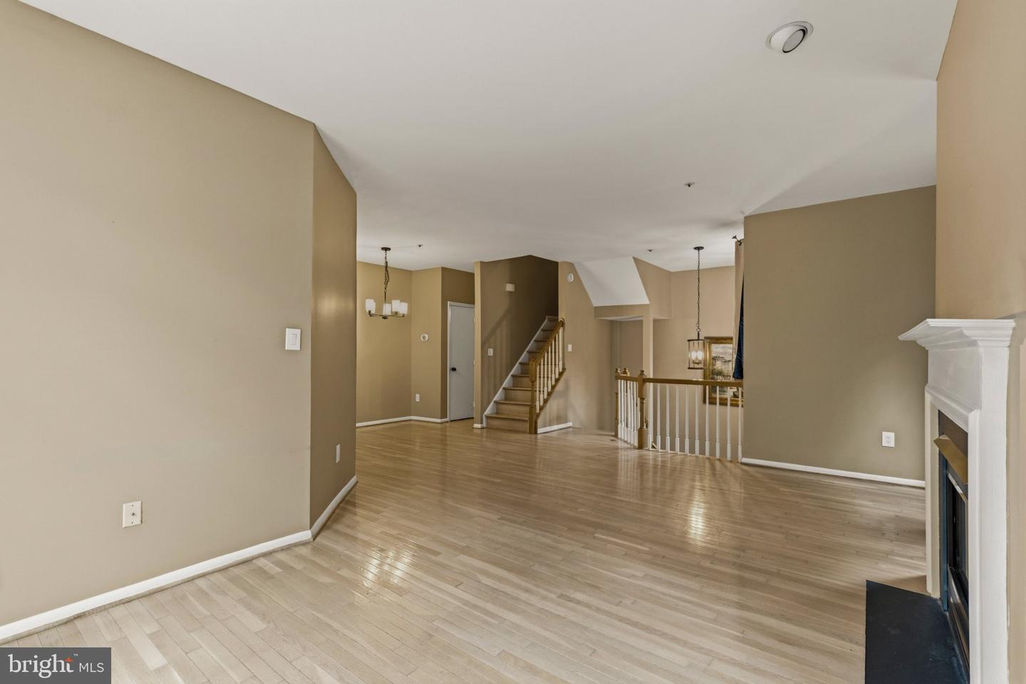 10344 Royal Woods Ct Property Photo 9