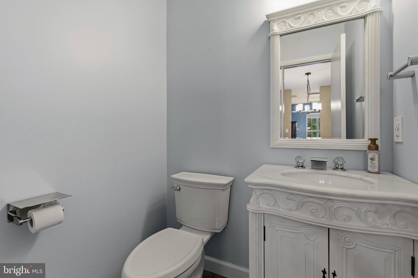 10344 Royal Woods Ct Property Photo 10