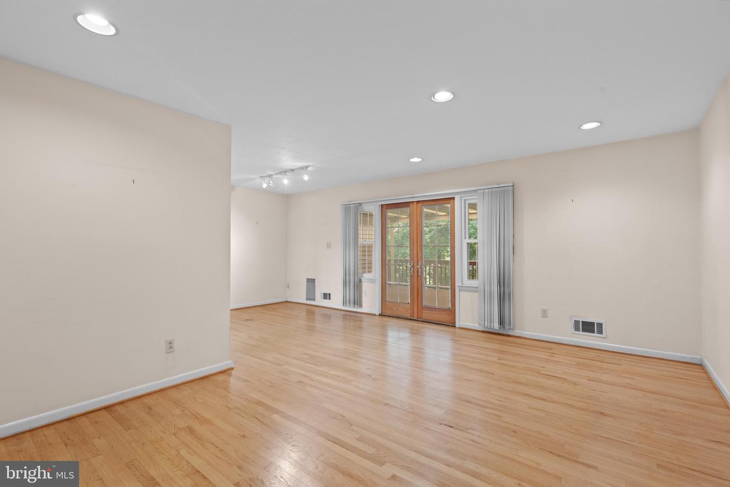 1007 Ruppert Rd Property Photo 6