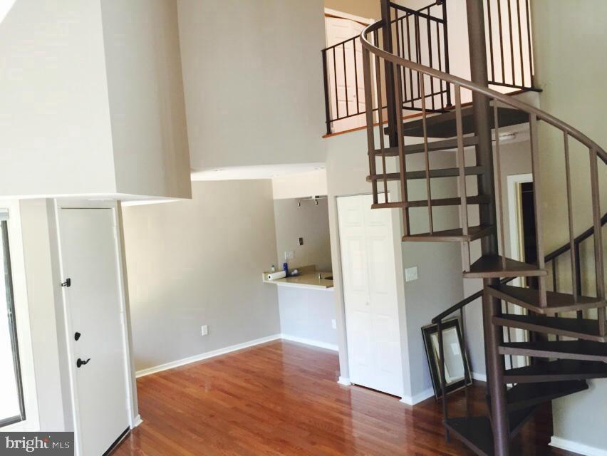 18472 Bishopstone Ct #242 Property Photo 4