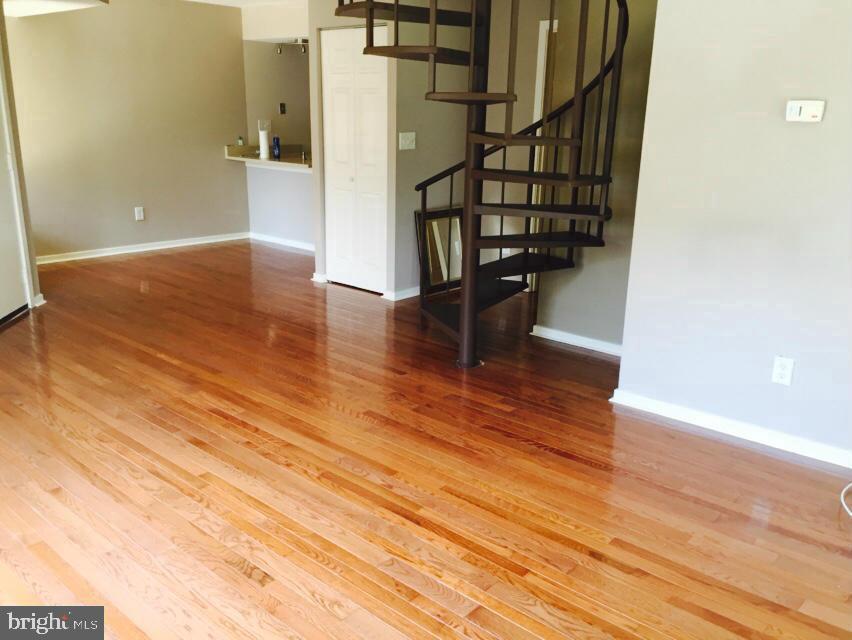 18472 Bishopstone Ct #242 Property Photo 5