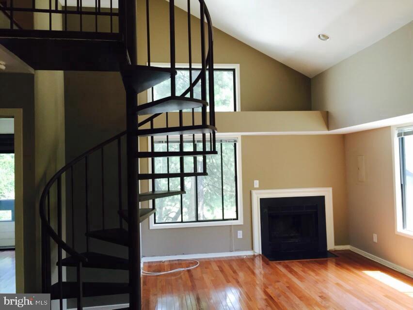 18472 Bishopstone Ct #242 Property Photo 6