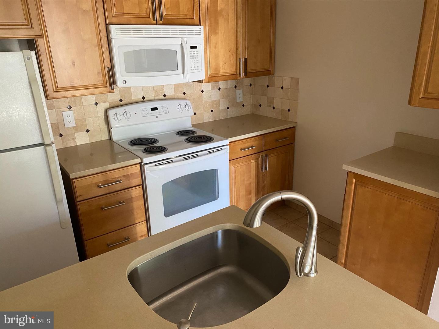 18472 Bishopstone Ct #242 Property Photo 14