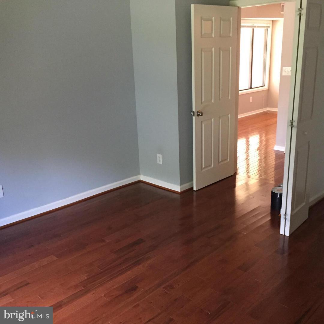 18472 Bishopstone Ct #242 Property Photo 20