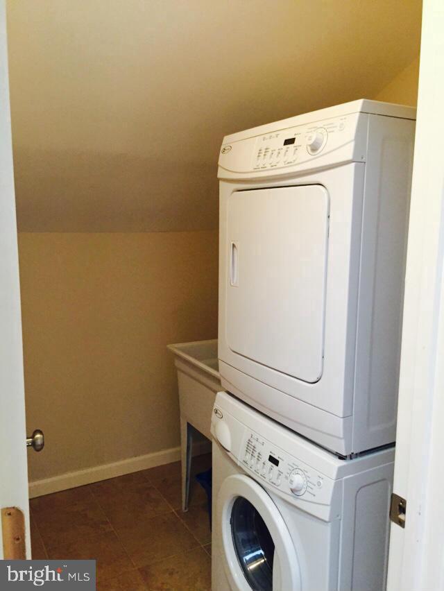 18472 Bishopstone Ct #242 Property Photo 25