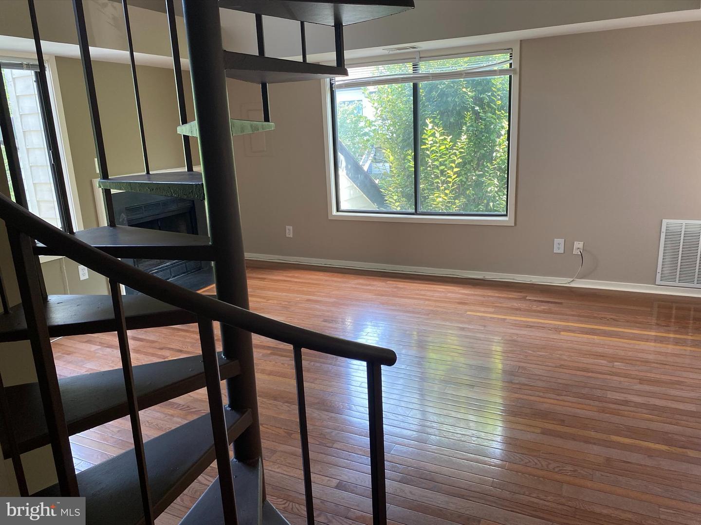 18472 Bishopstone Ct #242 Property Photo 46