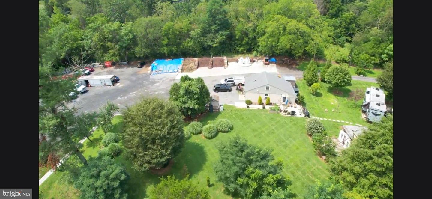 25110 Old Hundred Rd Property Photo 2