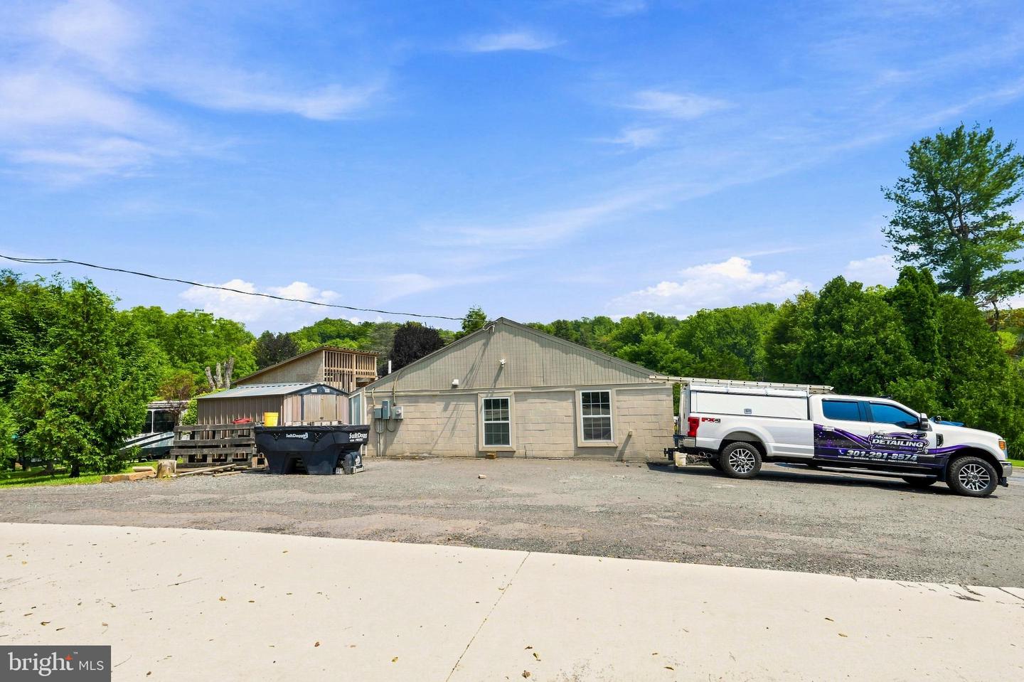 25110 Old Hundred Rd Property Photo 11