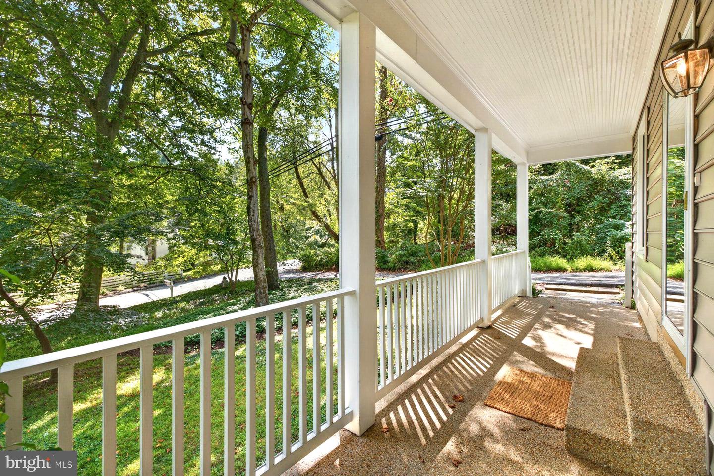2813 Beechbank Rd Property Photo 2