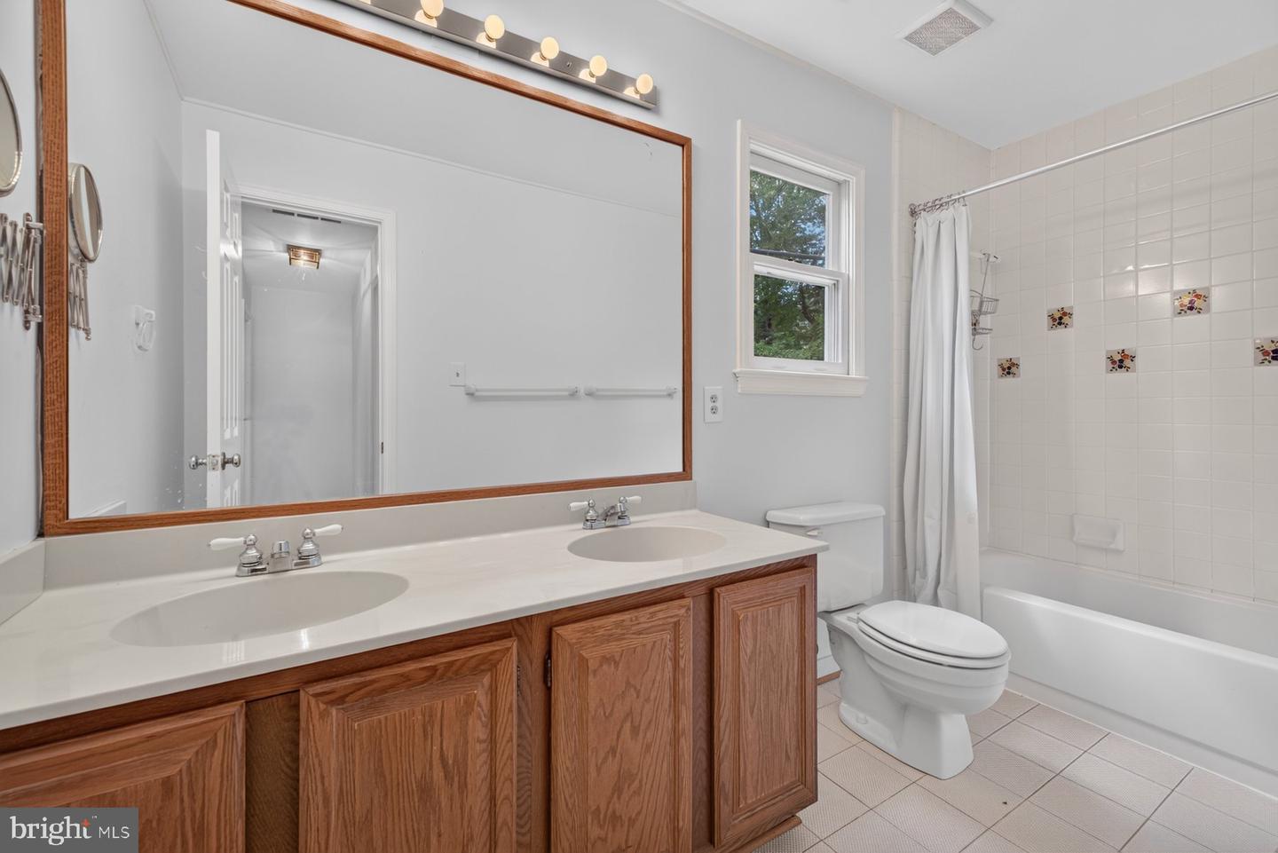 2813 Beechbank Rd Property Photo 23