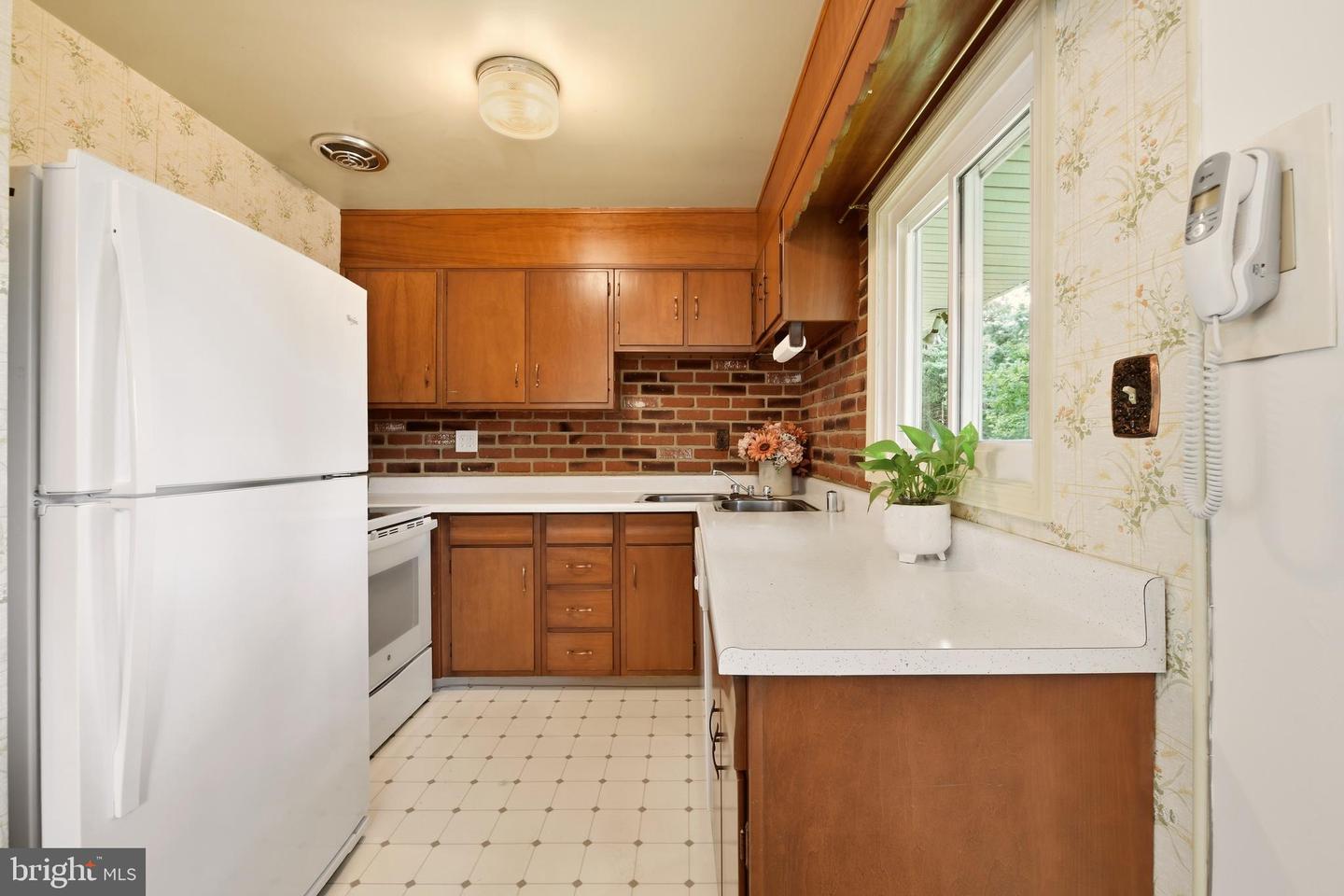 4216 Federal St Property Photo 8