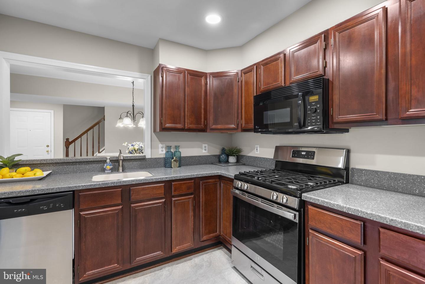 15301 Diamond Cove Ter #8-b Property Photo 16