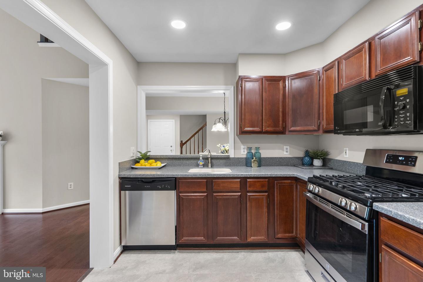 15301 Diamond Cove Ter #8-b Property Photo 17