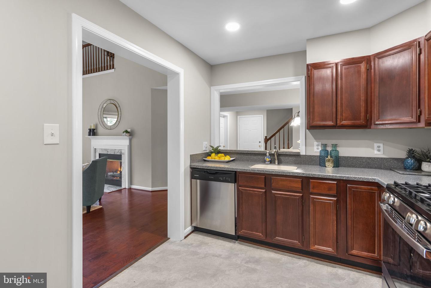 15301 Diamond Cove Ter #8-b Property Photo 18