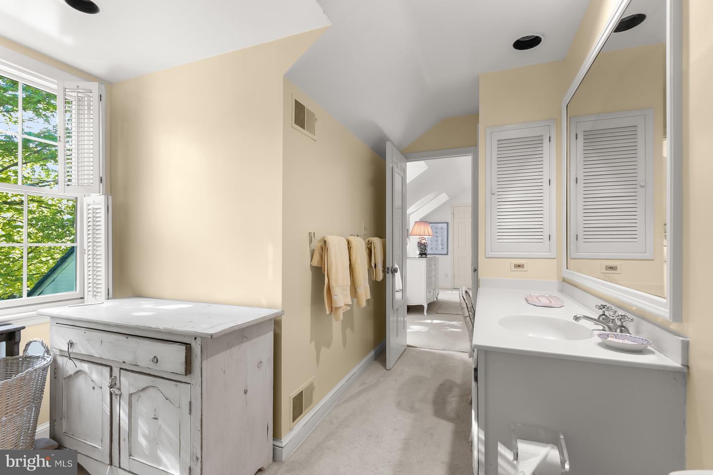 4423 Boxwood Rd Property Photo 20