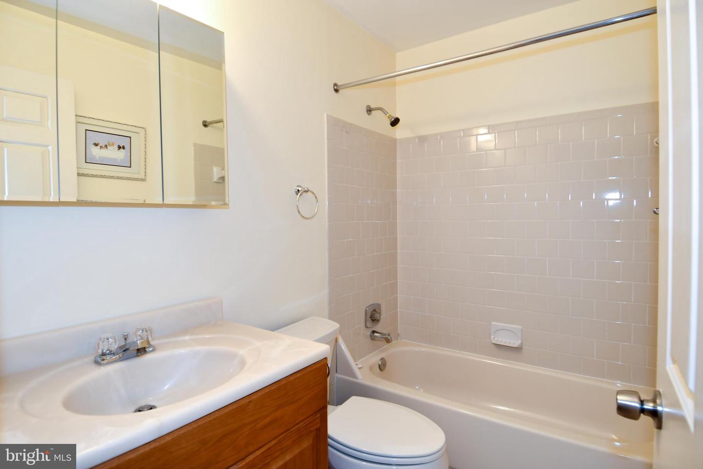 3815 Lansdale Ct #73-11 Property Photo 31