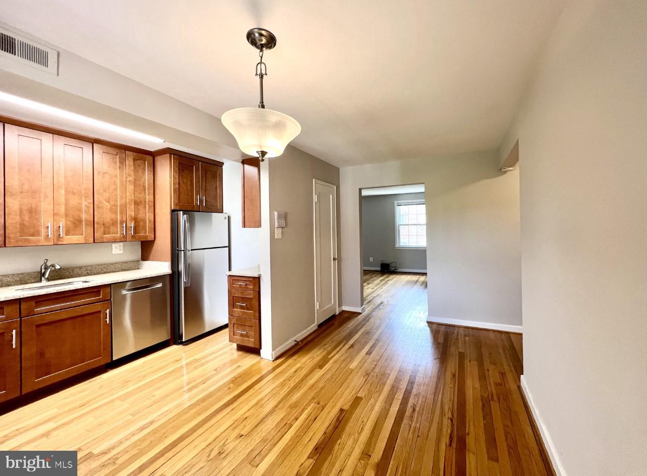 2207 Washington Ave #201 Property Photo 4