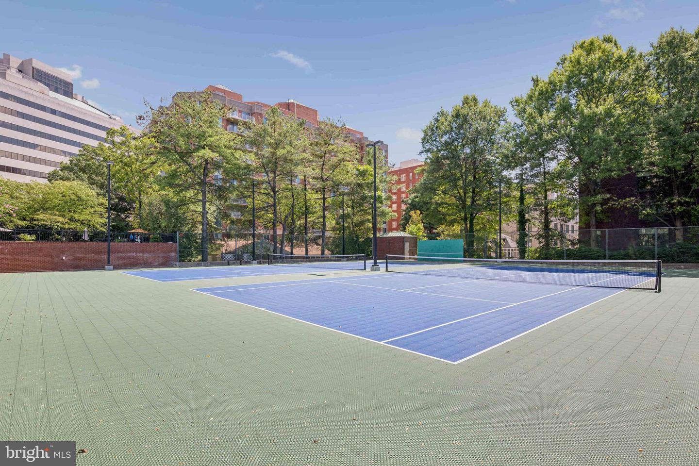 7500 Woodmont Ave #s1019 Property Photo 18