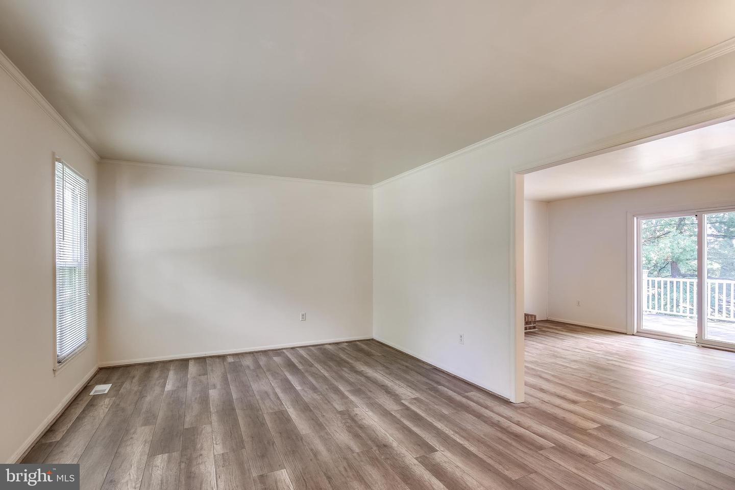 6 Rippling Brook Ct Property Photo 3