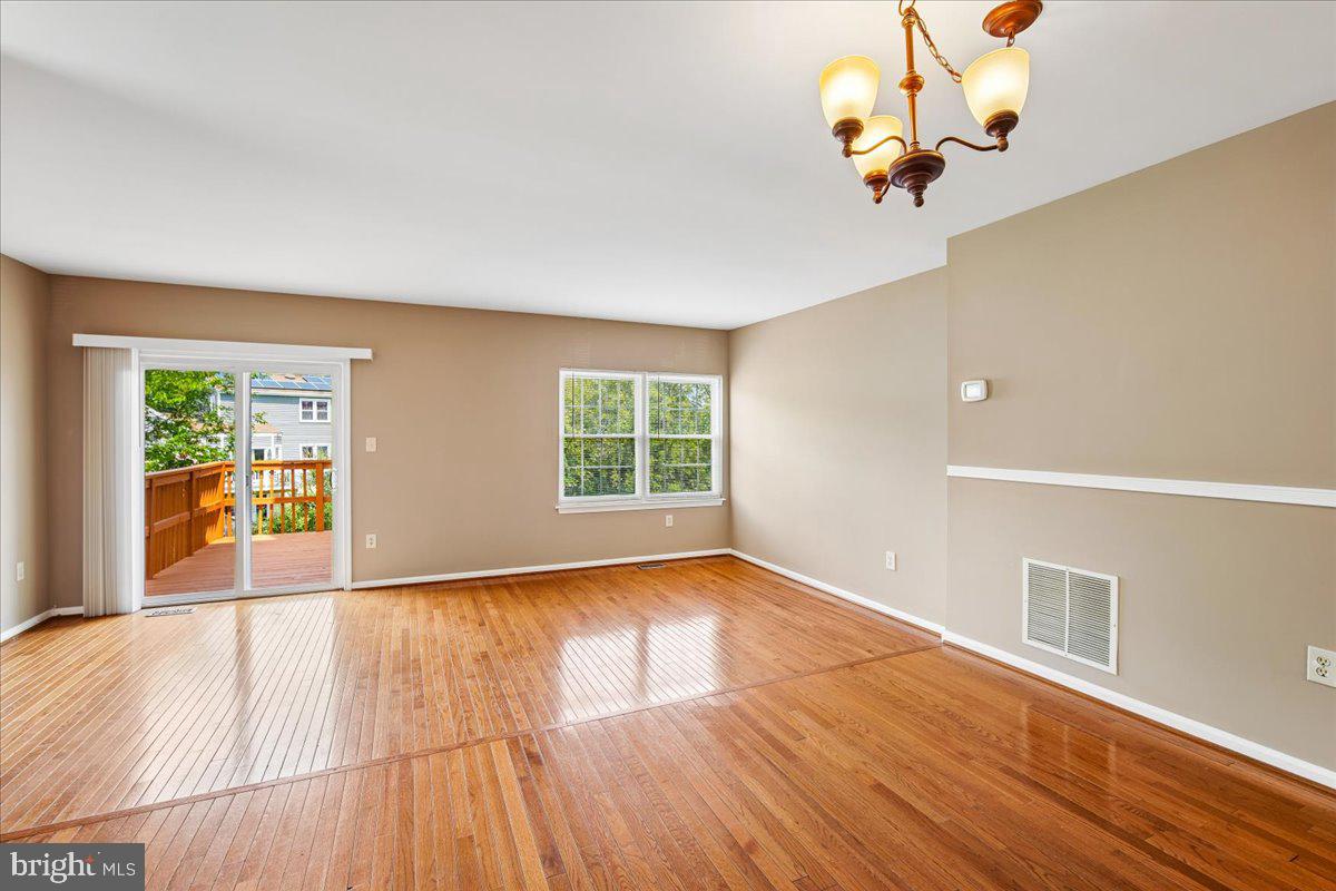 12407 Herrington Manor Dr Property Photo 8